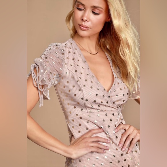 Lulu’s Top Model Light Pink & Gold Polka Dot Ruffled Flounced Dress CL3 - Picture 9 of 12